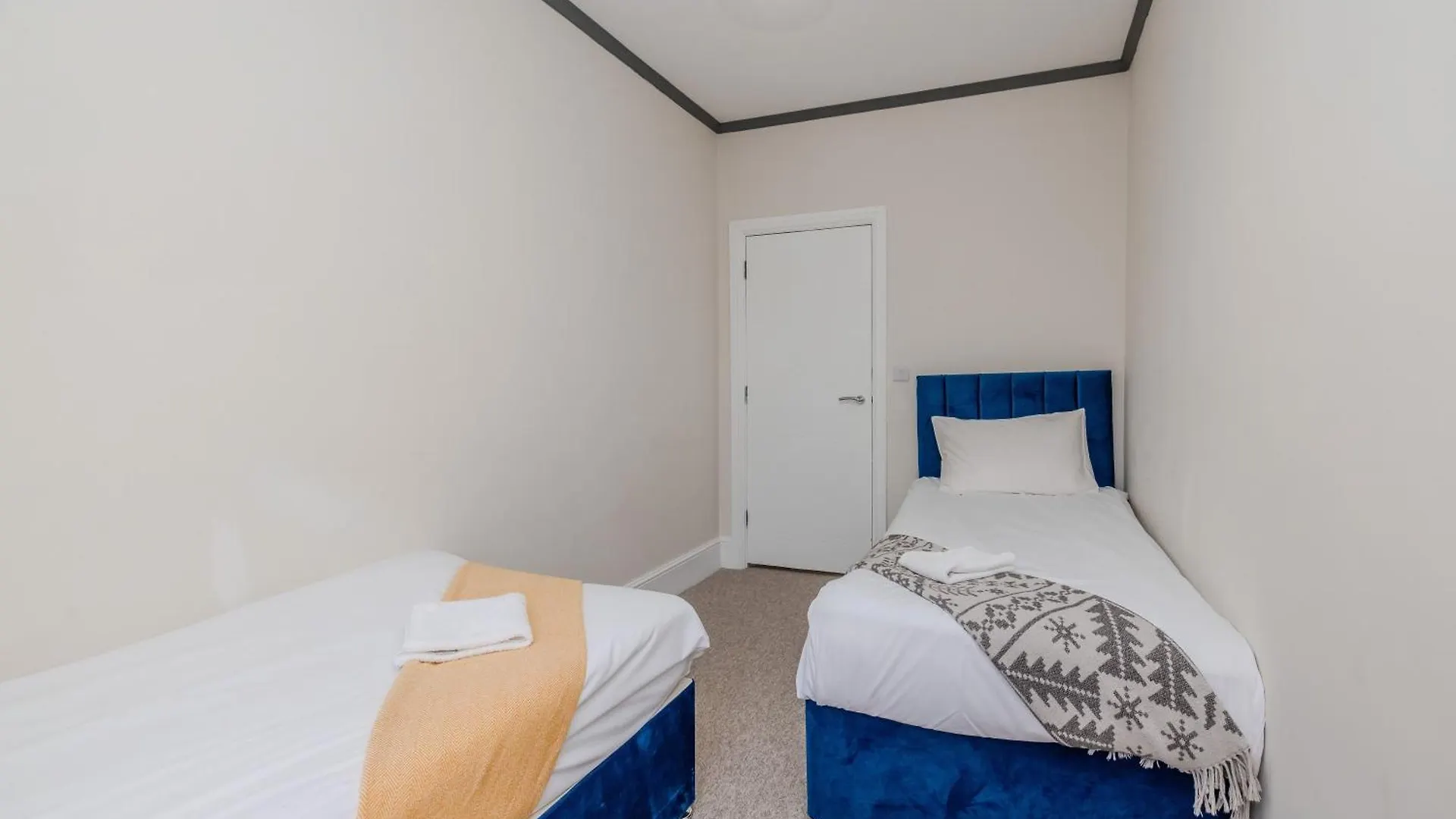 Flash Sale Central Hove 3 Bedroom Flat Bn310Fir04 Apartment