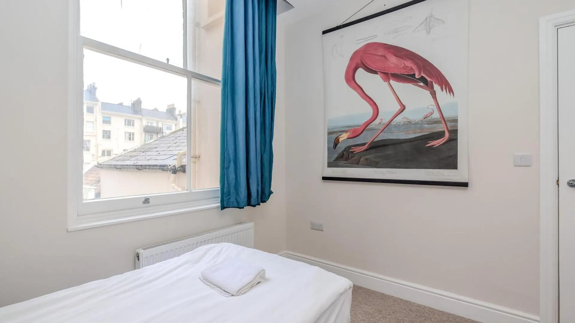 Apartment Flash Sale Central Hove 3 Bedroom Flat Bn310Fir04