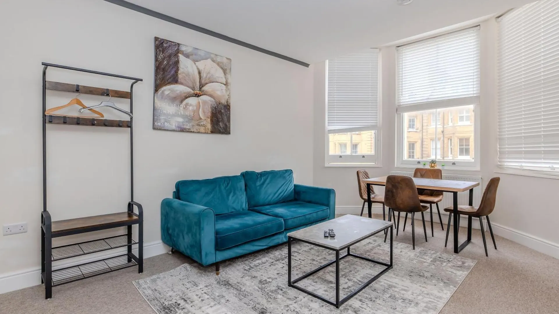 Flash Sale Central Hove 3 Bedroom Flat Bn310Fir04
