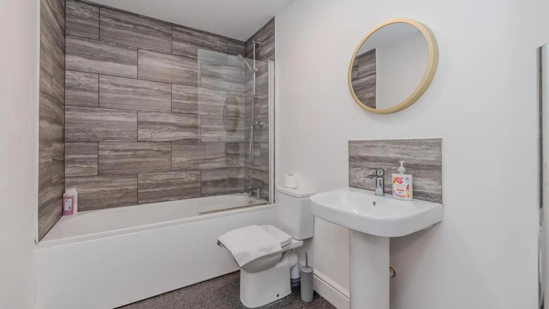 Flash Sale Central Hove 3 Bedroom Flat Bn310Fir04 0*, Brighton United Kingdom