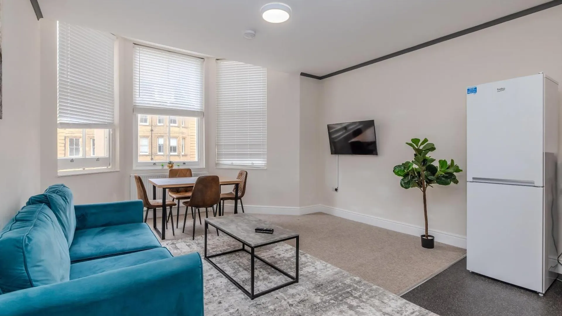 Flash Sale Central Hove 3 Bedroom Flat Bn310Fir04 0*, Brighton United Kingdom